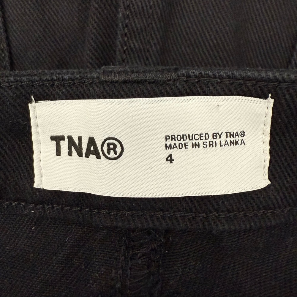 Aritzia x TNA Greenwich Skirt in Black size 4 - Picture 15 of 17